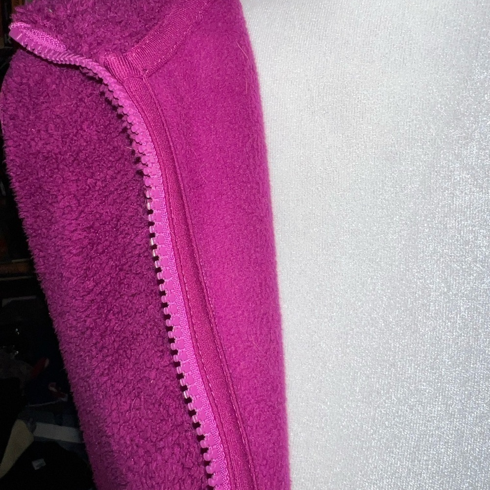 TWO pieces: Uniqlo Sherpa hooded vest and skirt, magenta, M and S - Picture 14 of 15